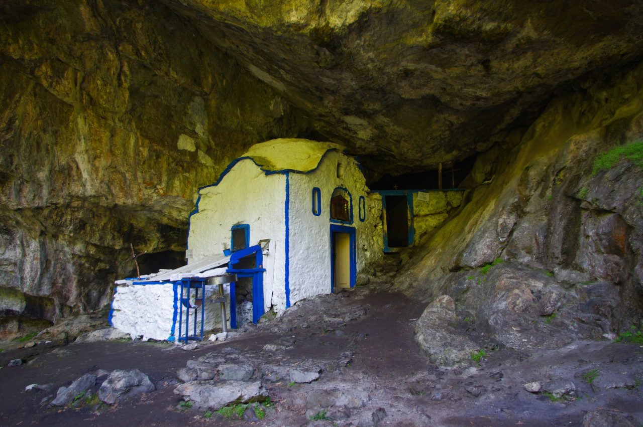 Az Agion Spilaion (holy cave) barlang