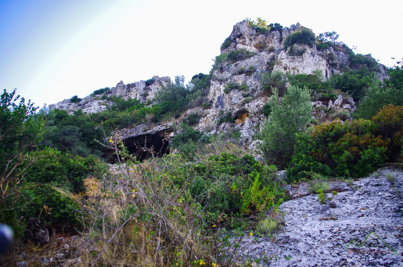 A Fekete.barlang(Black Cave)